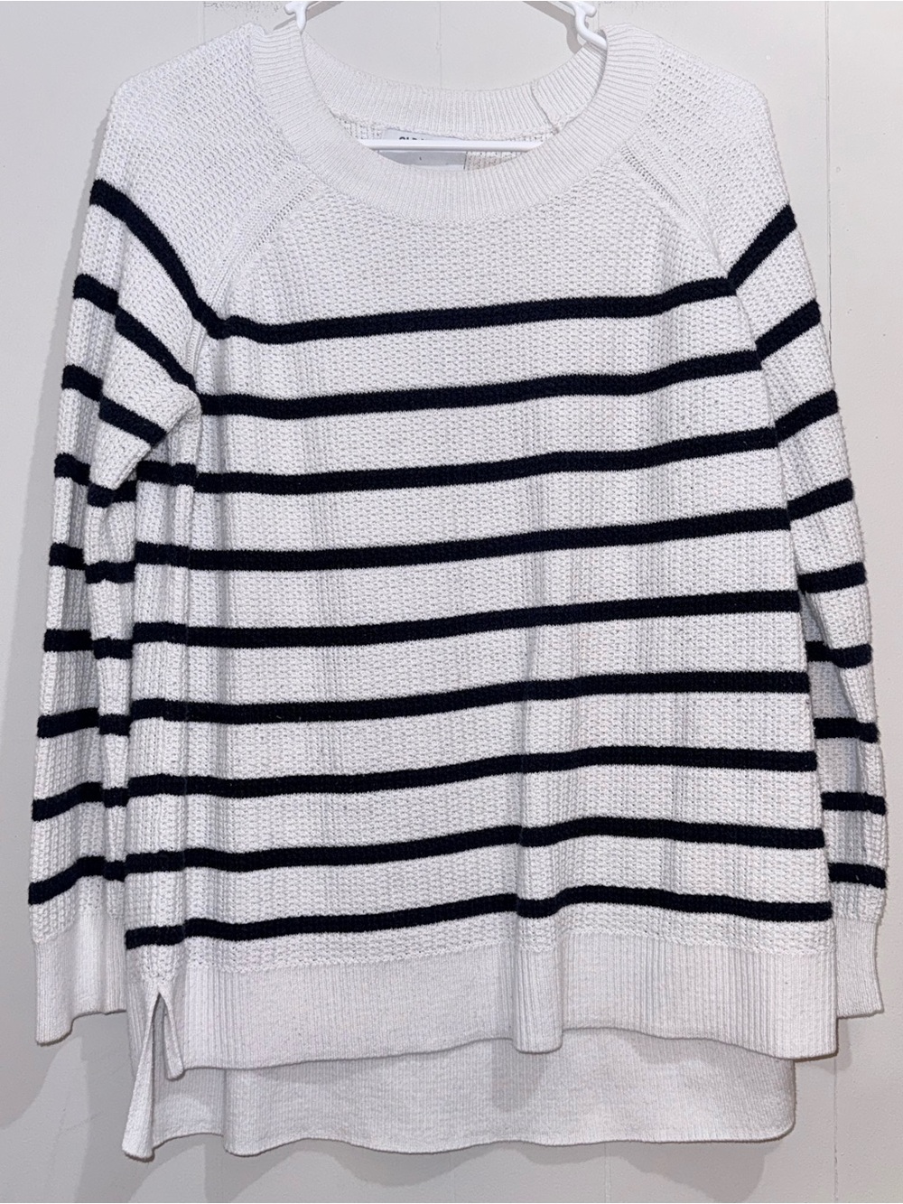 Old Navy Textured Knit Striped Crew Neck Sweater White Navy Blue Large EUC